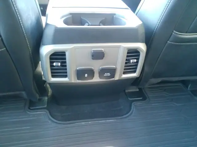 2019 Ford F-150 XLT 4WD SuperCrew 5.5' Box for sale - Photo 12