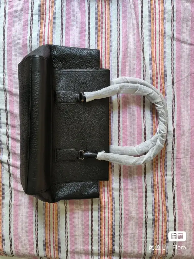 Kate spade should bag 150 Canadian dollars completely new - Photo 2