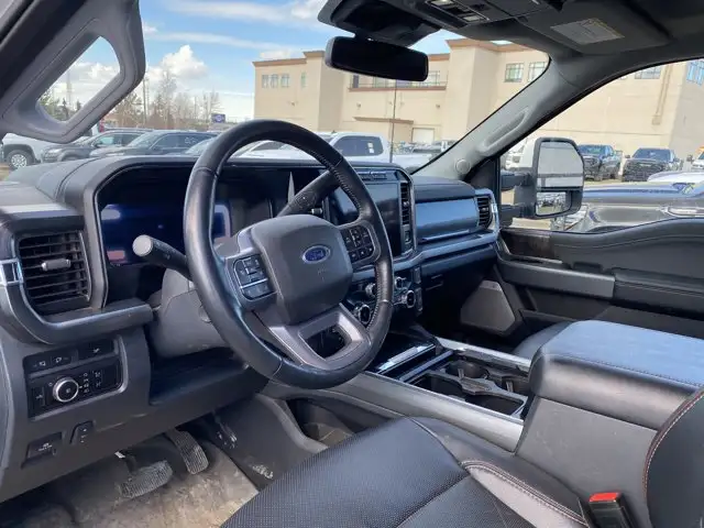 2023 Ford Super Duty F-350 DRW XL 4WD Crew Cab 8' Box SuperCrew - Photo 3