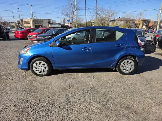 Toyota Prius c 2016 HYBRIDE AUBAINE - Photo 4