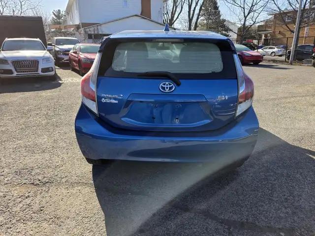 Toyota Prius c 2016 HYBRIDE AUBAINE - Photo 6