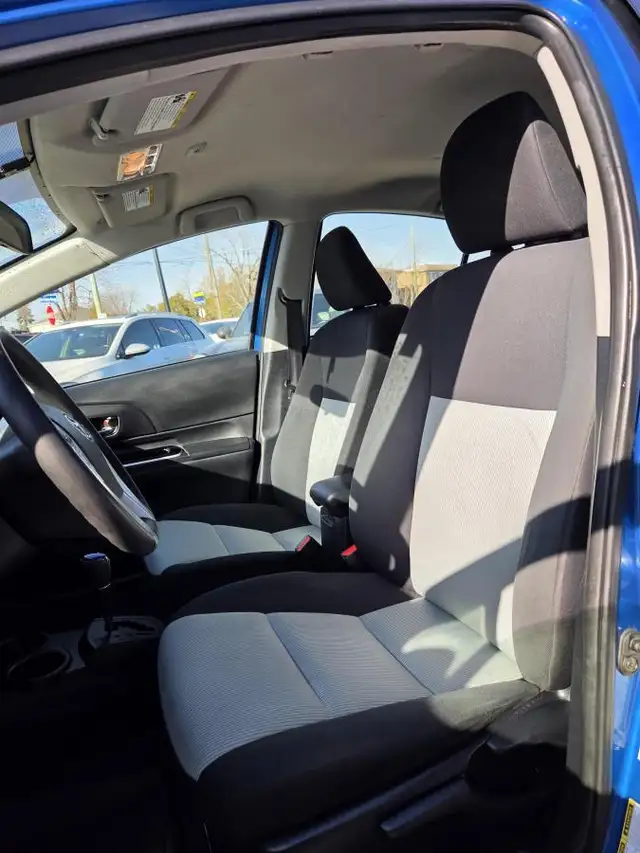 Toyota Prius c 2016 HYBRIDE AUBAINE - Photo 13