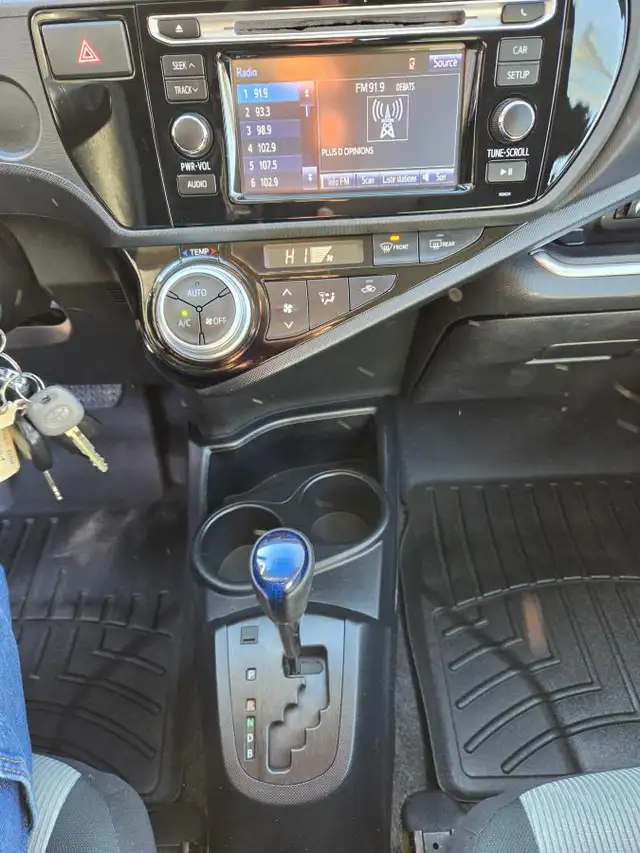 Toyota Prius c 2016 HYBRIDE AUBAINE - Photo 18