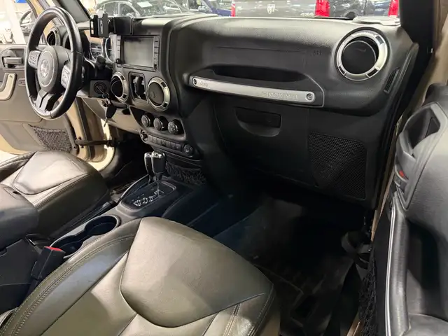 2016 Jeep WRANGLER UNLIMITED 4WD Sahara - BLUETOOTH AUDIO - HEAT - Photo 13