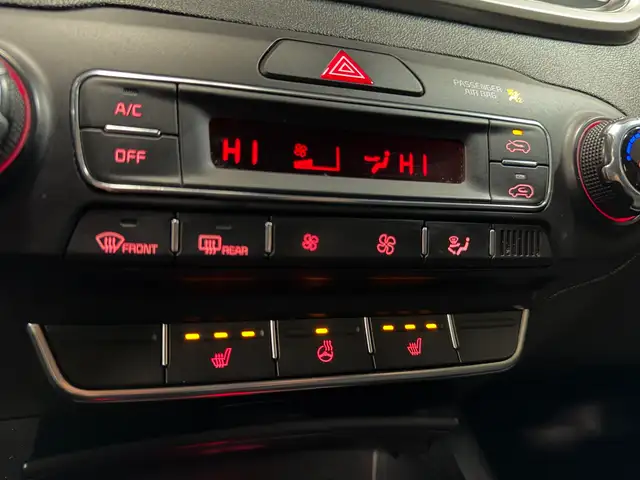 2020 Kia Sorento LX AWD - BLUETOOTH - BACKUP CAMERA - CARPLAY - - Photo 18