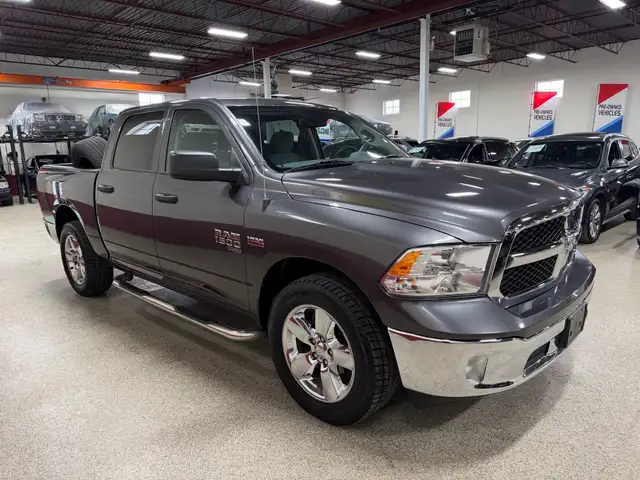 2019 Ram 1500 Classic HEMI 5.7 ST 4x4 CrewCab 5'7' Box|REAR CAME - Photo 8