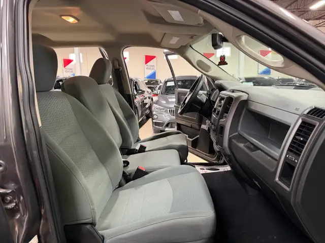 2019 Ram 1500 Classic HEMI 5.7 ST 4x4 CrewCab 5'7' Box|REAR CAME - Photo 14