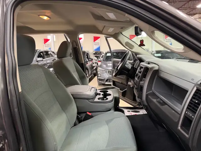 2019 Ram 1500 Classic HEMI 5.7 ST 4x4 CrewCab 5'7' Box|REAR CAME - Photo 15