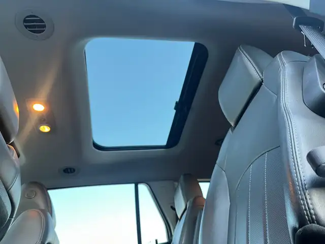 2017 Buick Enclave PREMIUM | FULLY LOADED | DUAL ROOF | LEATHER - Photo 29