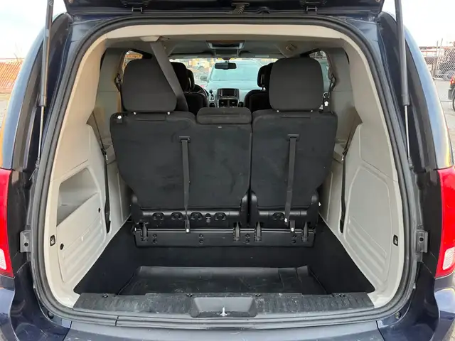 2016 Dodge Grand Caravan SXT | CLEAN CARFAX | NAVI | BACK-UP CAM - Photo 13