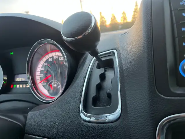 2016 Dodge Grand Caravan SXT | CLEAN CARFAX | NAVI | BACK-UP CAM - Photo 23