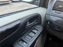 2016 Dodge Grand Caravan SXT | CLEAN CARFAX | NAVI | BACK-UP CAM - Photo 24