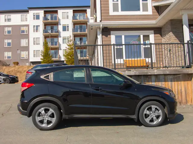 2018 Honda HR-V LX ALLOYS | BACKUP CAMERA | CRUISE | BLUETOOT... - Photo 2