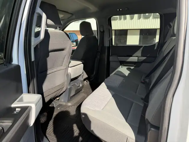 2025 FORD F-350 XLT CREW CAB LONG BOX - Photo 16
