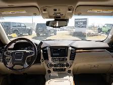 2020 GMC Yukon Denali - Photo 31