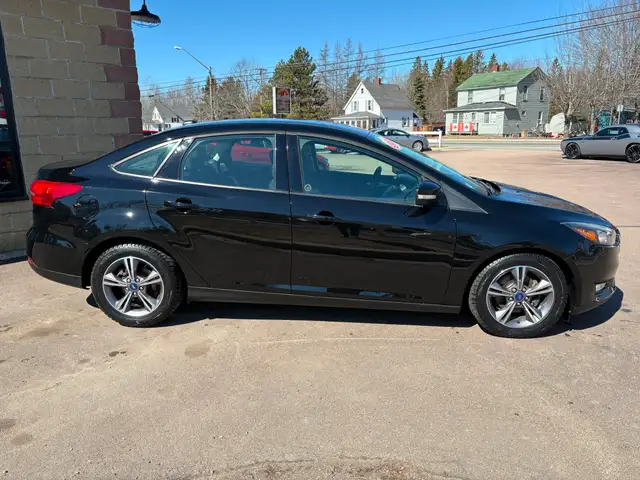 2017 Ford Focus SE Dual Zone AC! Backup Camera! Htd. Seats! - Photo 7