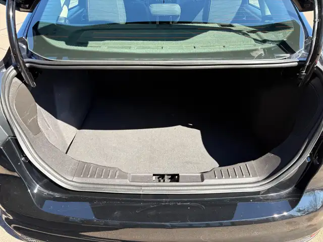 2017 Ford Focus SE Dual Zone AC! Backup Camera! Htd. Seats! - Photo 8