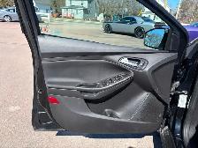 2017 Ford Focus SE Dual Zone AC! Backup Camera! Htd. Seats! - Photo 10