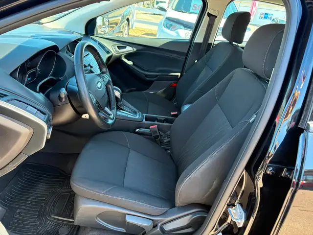2017 Ford Focus SE Dual Zone AC! Backup Camera! Htd. Seats! - Photo 11