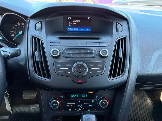 2017 Ford Focus SE Dual Zone AC! Backup Camera! Htd. Seats! - Photo 15