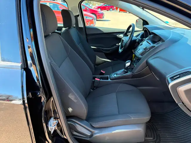 2017 Ford Focus SE Dual Zone AC! Backup Camera! Htd. Seats! - Photo 17