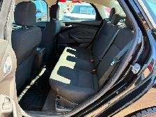 2017 Ford Focus SE Dual Zone AC! Backup Camera! Htd. Seats! - Photo 19