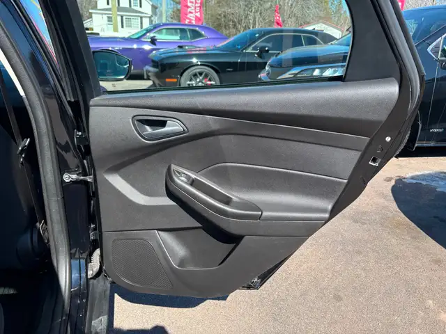 2017 Ford Focus SE Dual Zone AC! Backup Camera! Htd. Seats! - Photo 20