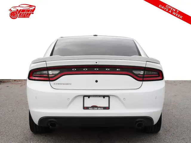 2020 Dodge Charger R / T, V8, Apple Carplay, Alloys. - Photo 4