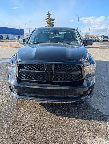 2023 Ram 1500 Classic Express 4x4 Crew Cab 5'7' Box