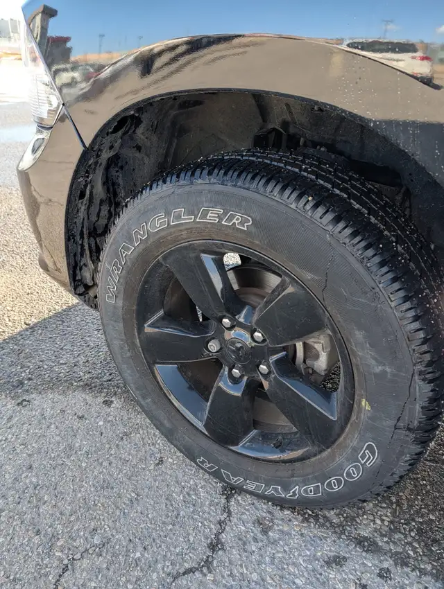 2023 Ram 1500 Classic Express 4x4 Crew Cab 5'7' Box - Photo 8