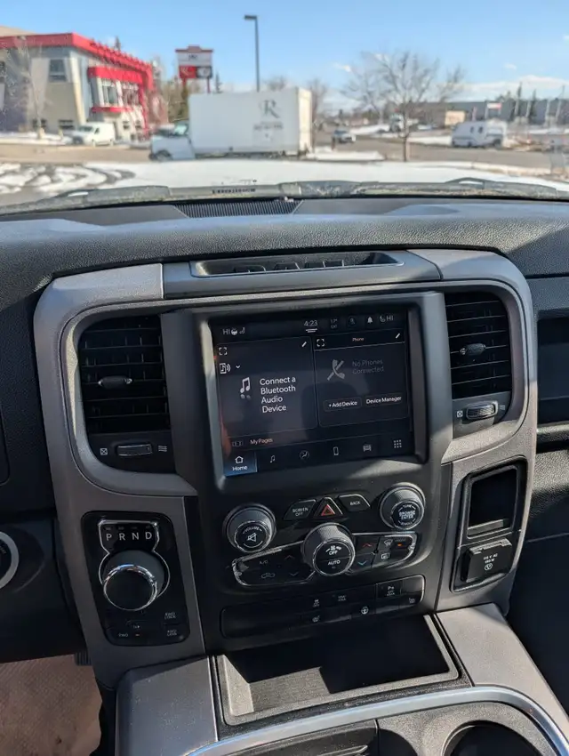 2023 Ram 1500 Classic Express 4x4 Crew Cab 5'7' Box - Photo 11