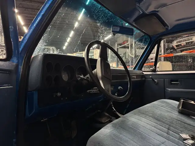1987 Chevrolet K10 | 4x4 | 5.3L LS | 3-Speed Manual - Photo 4