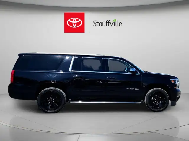 2017 Chevrolet Suburban Premier TRADE-IN | PREMIER PACKAGE |... - Photo 4