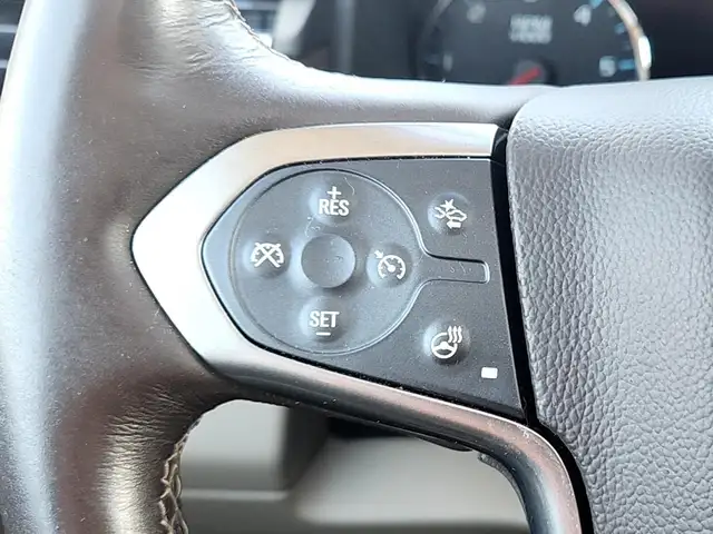 2017 Chevrolet Suburban Premier TRADE-IN | PREMIER PACKAGE |... - Photo 15