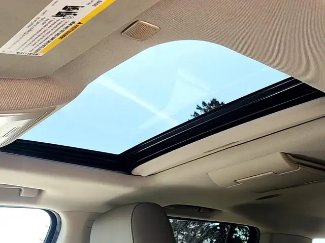 2017 Chevrolet Suburban Premier TRADE-IN | PREMIER PACKAGE |... - Photo 25