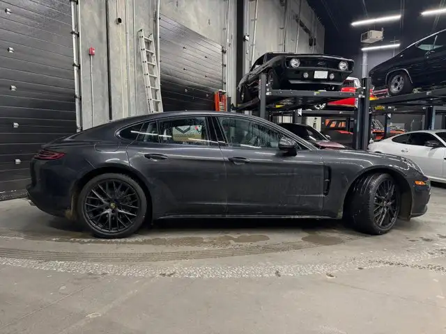 2019 Porsche Panamera 4 | Premium Package Plus | Adaptive Air - Photo 2
