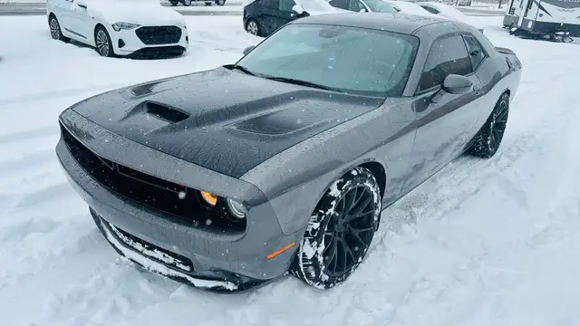 2016 Dodge Challenger 2dr Cpe SXT - Photo 2