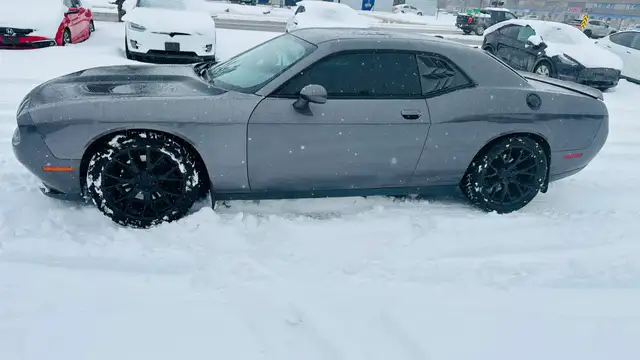 2016 Dodge Challenger 2dr Cpe SXT - Photo 3