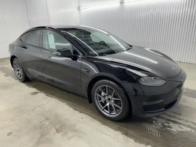 Tesla Model 3 SR  2023 à vendre - Photo 4