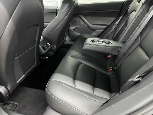 Tesla Model 3 SR  2023 à vendre - Photo 14