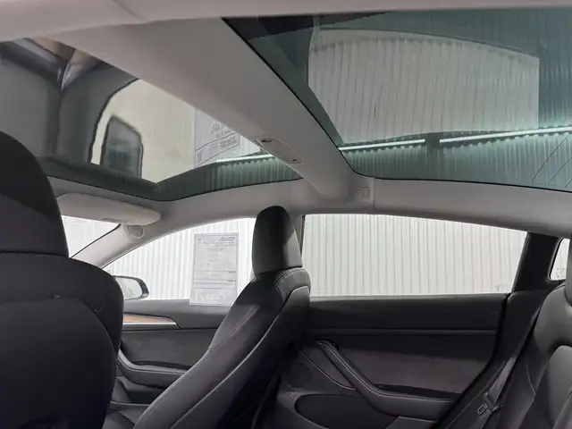 Tesla Model 3 SR  2023 à vendre - Photo 21