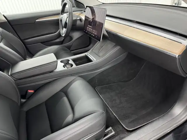 Tesla Model 3 SR  2023 à vendre - Photo 23