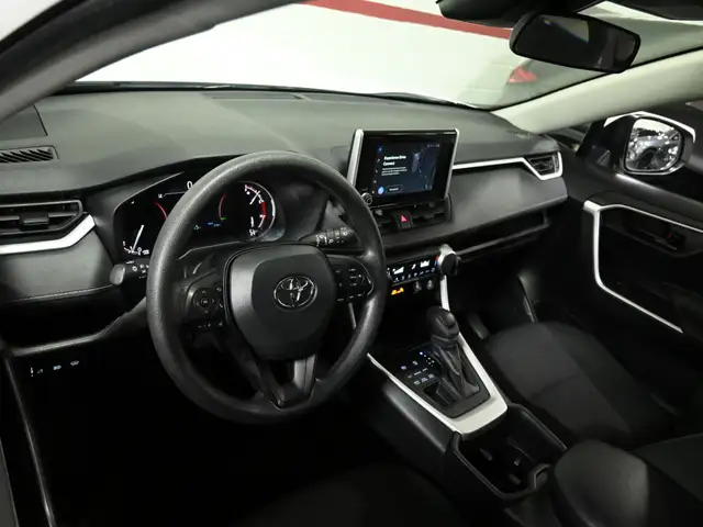 2024 Toyota RAV4 LE No Accident Radar Cruise Blindspot Lane Assi - Photo 10