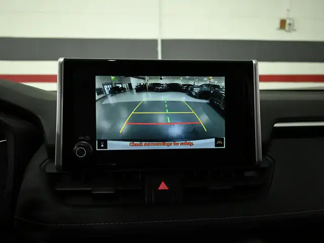 2024 Toyota RAV4 LE No Accident Radar Cruise Blindspot Lane Assi - Photo 18