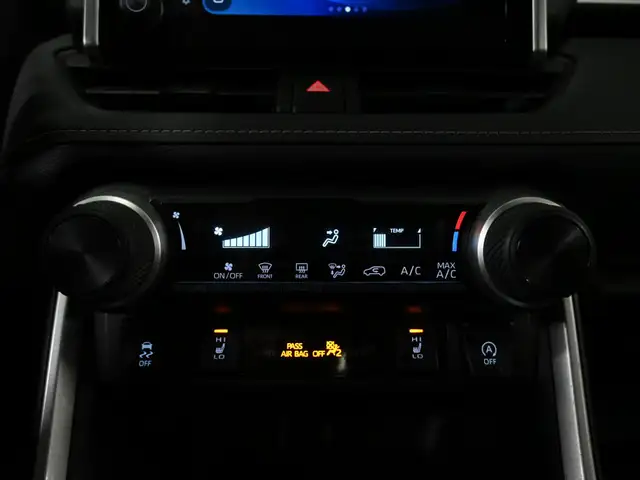 2024 Toyota RAV4 LE No Accident Radar Cruise Blindspot Lane Assi - Photo 19