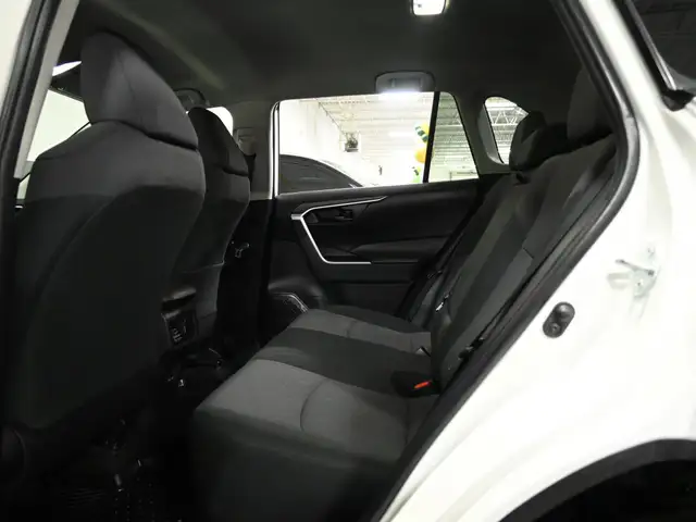 2024 Toyota RAV4 LE No Accident Radar Cruise Blindspot Lane Assi - Photo 22