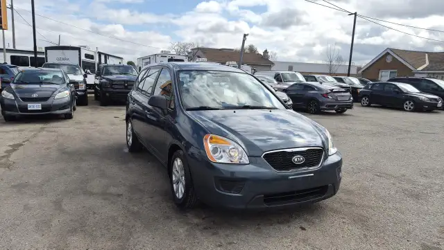 2012 Kia Rondo - Photo 7