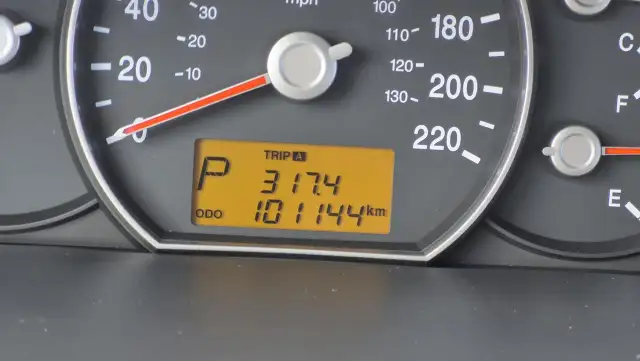 2012 Kia Rondo - Photo 13