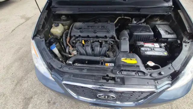 2012 Kia Rondo - Photo 14