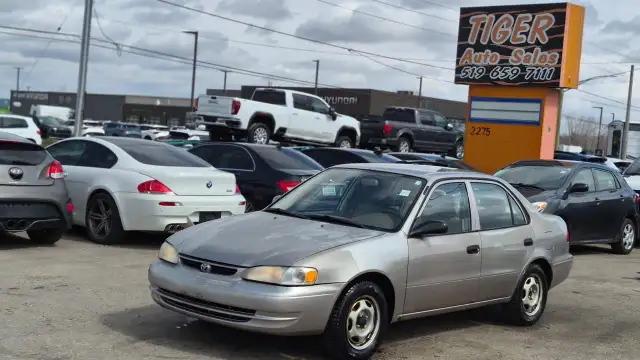 1998 Toyota Corolla LE, ONLY 111KMS, DRIVES GREAT, AS IS